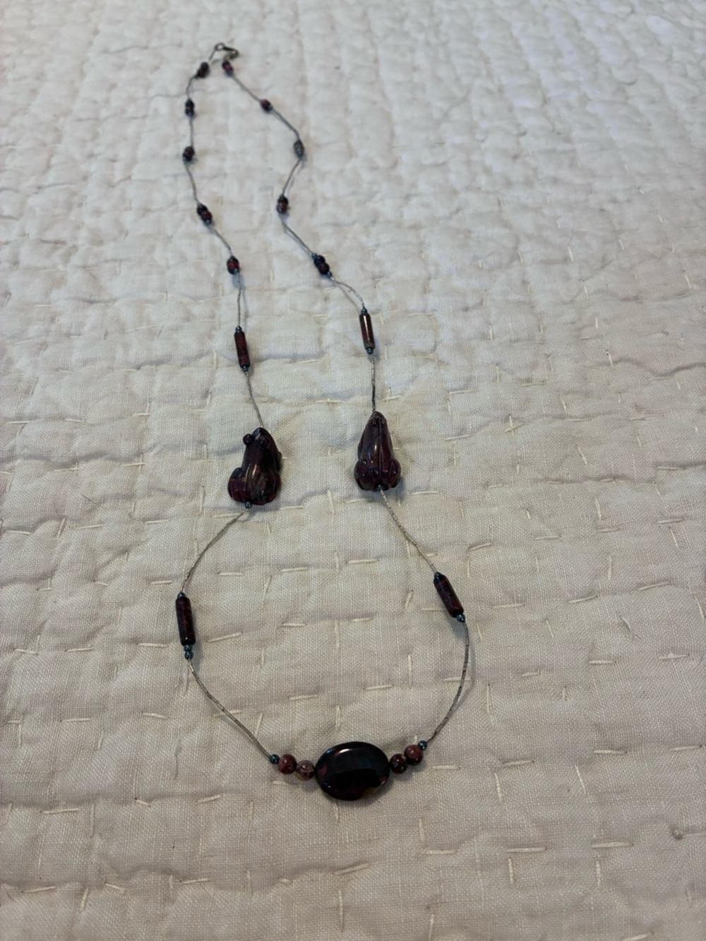 Green peace red jasper carved frogs and silver Beaded Necklace